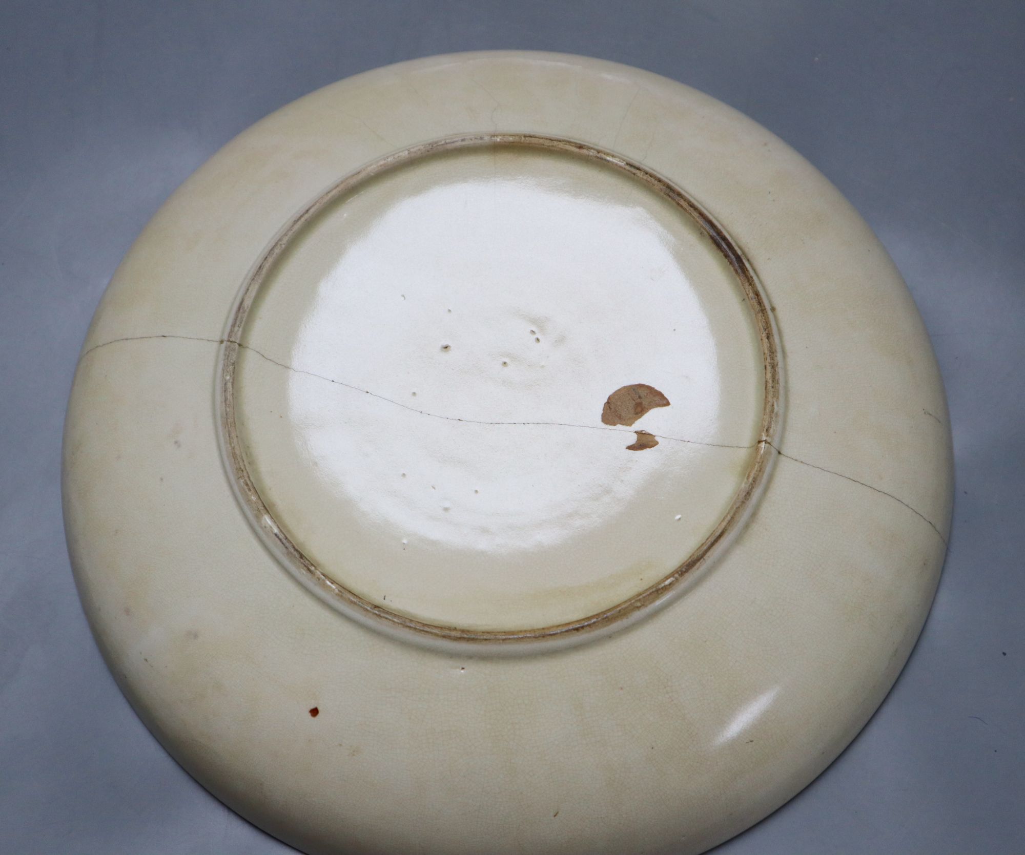 A quantity of mixed Japanese ceramics including a bowl, a dish and two pairs of vases